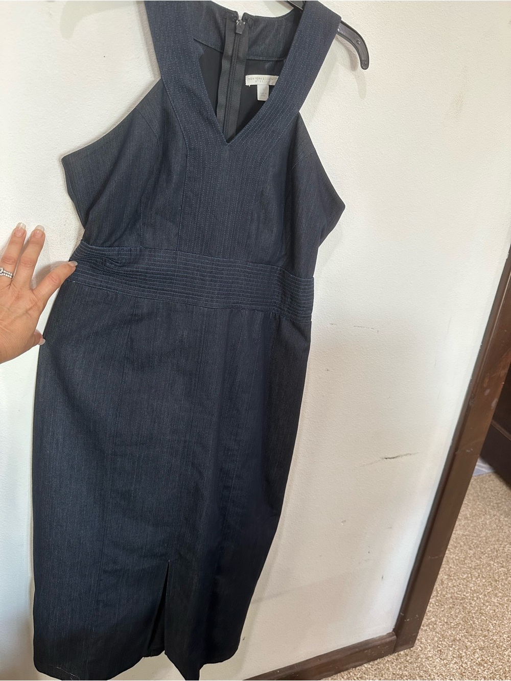 New York & Company Navy Sleeveless V-Neck Midi Sheath Dress